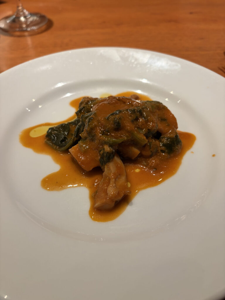 武蔵小山イタリアン「オステリアマキ」のスミイカとほうれん草のトマト煮