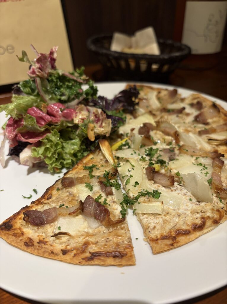 武蔵小山のイタリアン「Lampe」のタルトフランベ