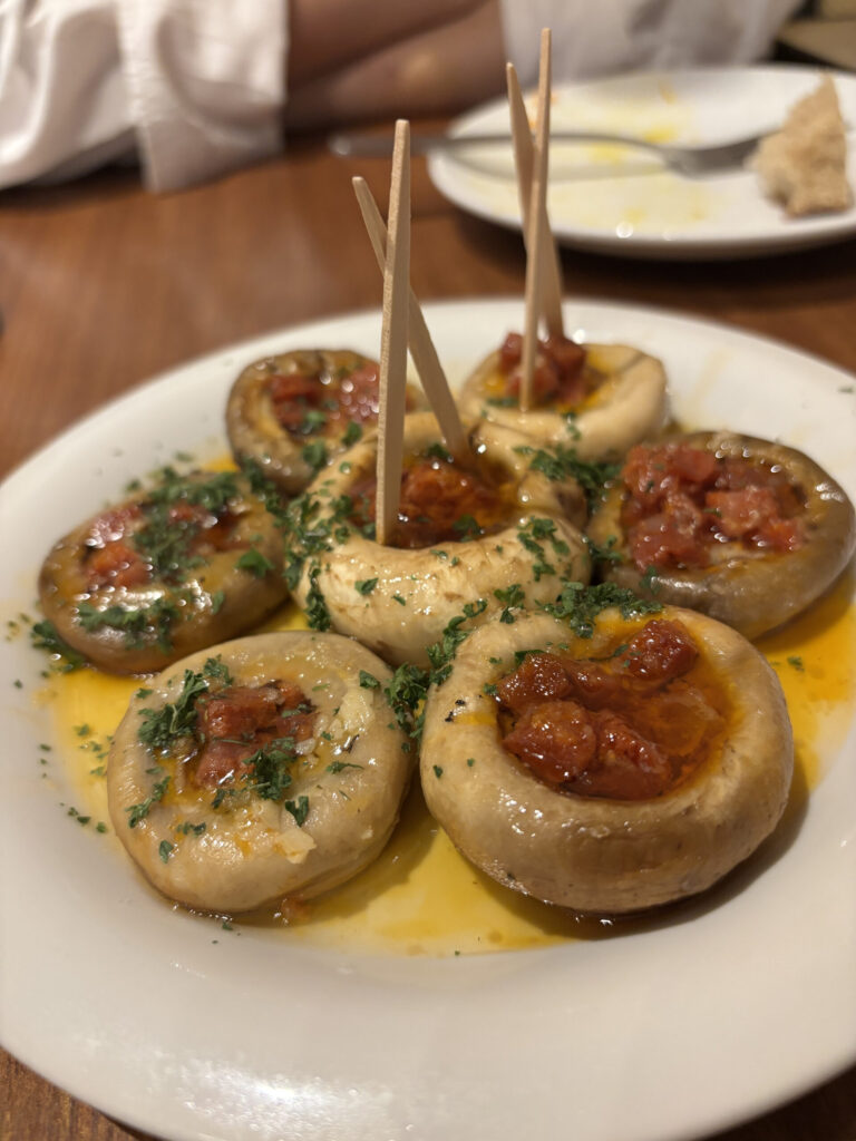 武蔵小山のスペイン食堂石井のマッシュルーム