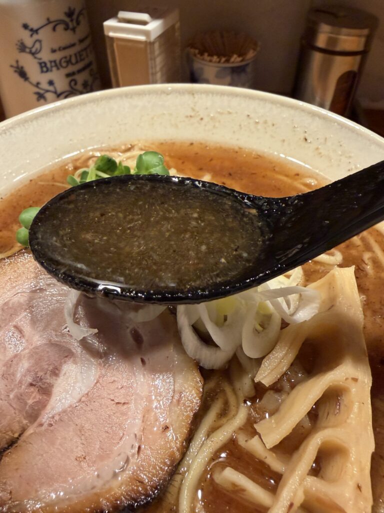 ボニート・ボニートのラーメンのスープ