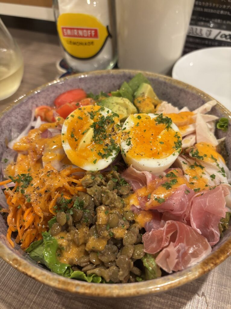 武蔵小山のキッチンリブスのサラダ